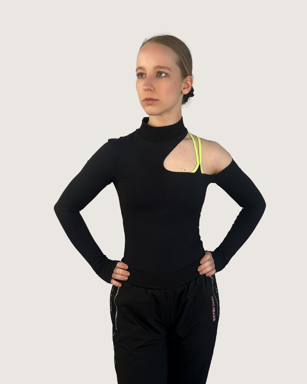Yuna Cut Out Top